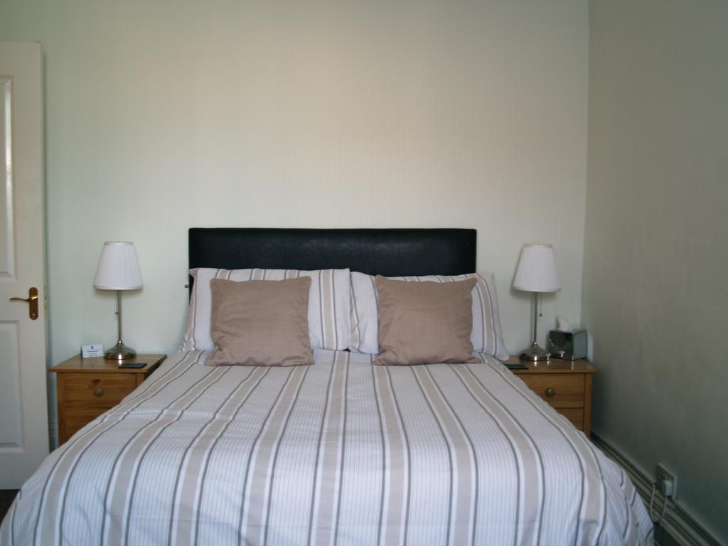 Kenilworth Guest House Weston-super-Mare Bagian luar foto